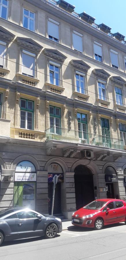 Theaterland Classic Apartments Budapest Exterior photo